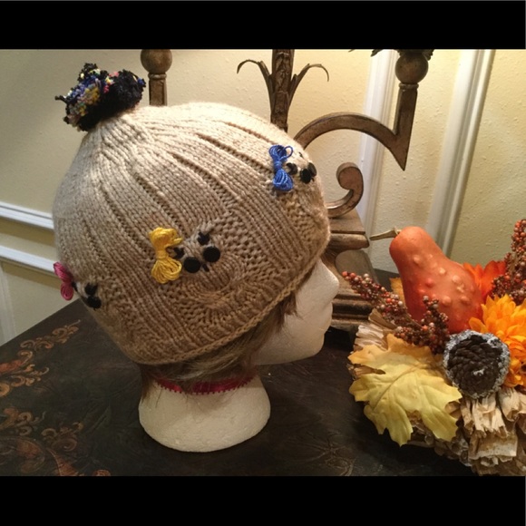 HAND MADE Knitted Beanie Owl bow accent and pom pom - Picture 1 of 2